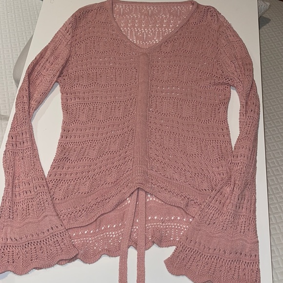 Woman's Amazon Pink Crochet Long Sleeve Sweater M - Picture 2 of 10